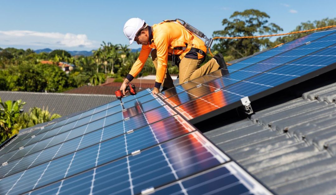 How Do Solar Panels Increase Custom Home Value in Brooksville?